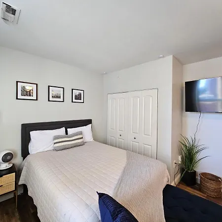 Cozy Stay At The Inman - 214 Champaign Exterior photo