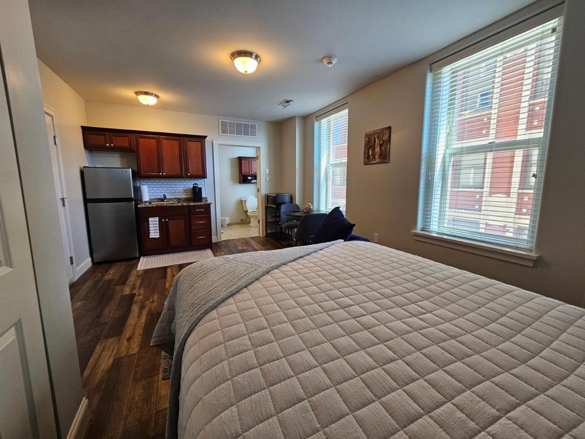 Cozy At The Inman - 214 Apartment Champaign